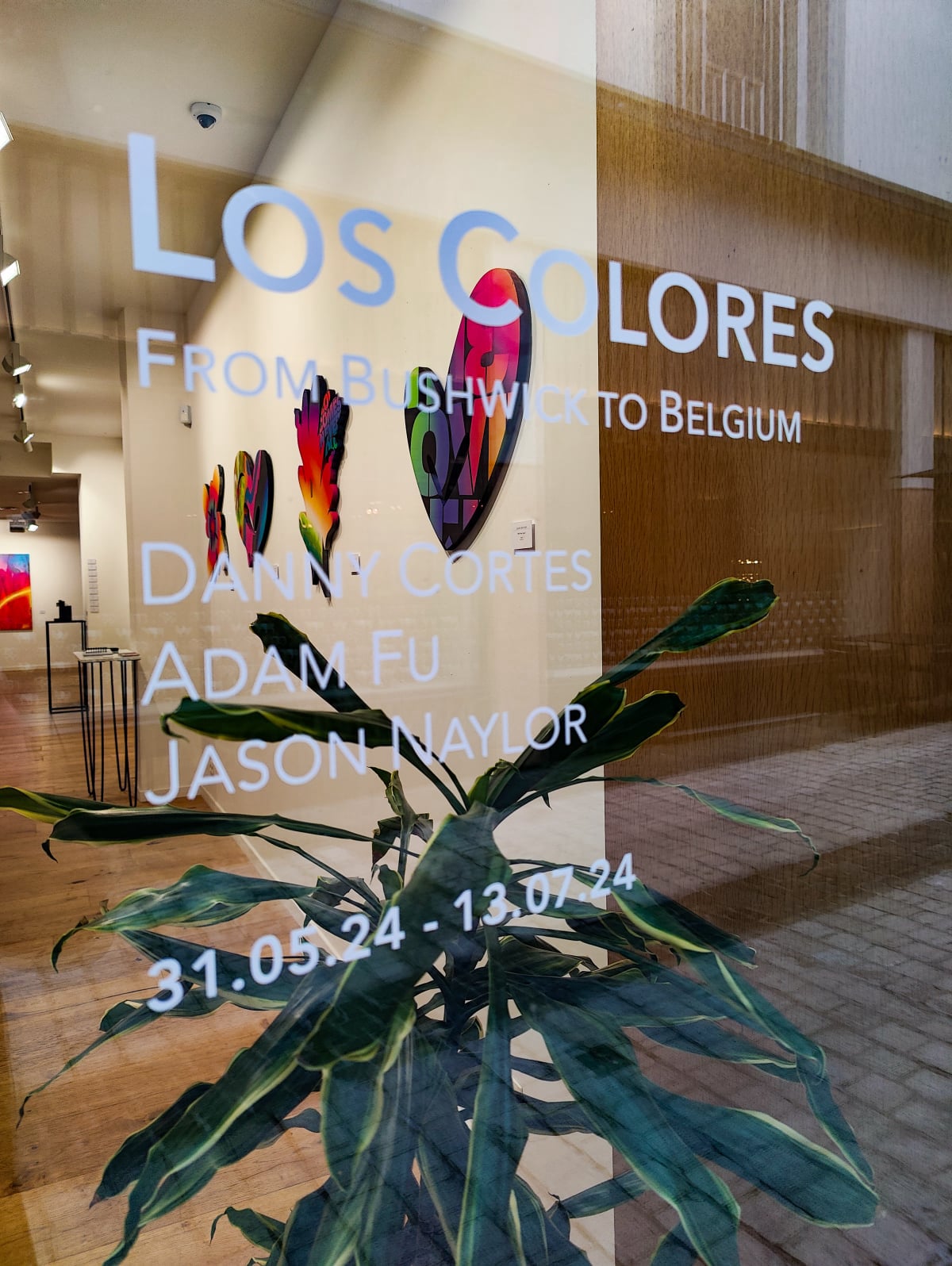 STOREFRONT OF THE BURONZU GALLERY LOS COLORES GROUP URBAN ART SHOW LIEGE BELGIUM